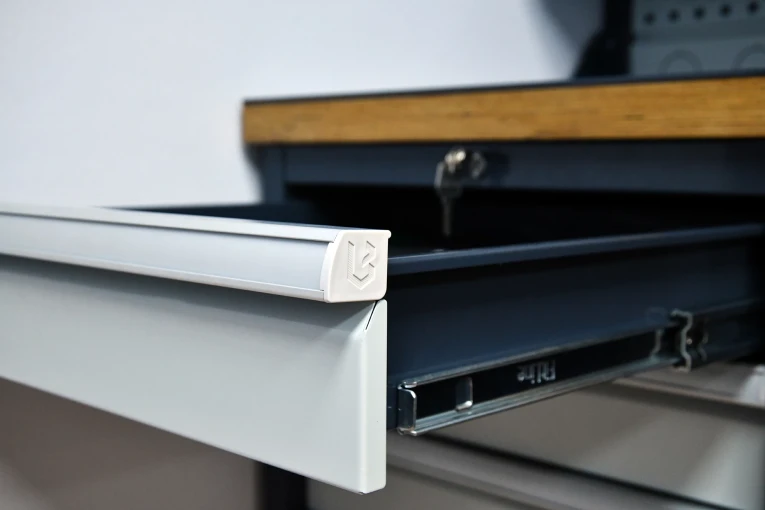 Верстак FBK 205.345-2F купить в Архангельске Верстак FBK 205.345-2F купить в Архангельске