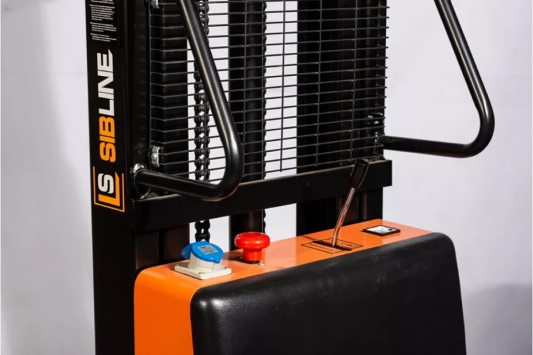 Штабелер с электроподъемом 1,5 т - 2,5 м Вилы: 1100 , Гелевая АКБ, SPN1525 SIBLINE купить в Архангельске Штабелер с электроподъемом 1,5 т - 2,5 м Вилы: 1100 , Гелевая АКБ, SPN1525 SIBLINE купить в Архангельске