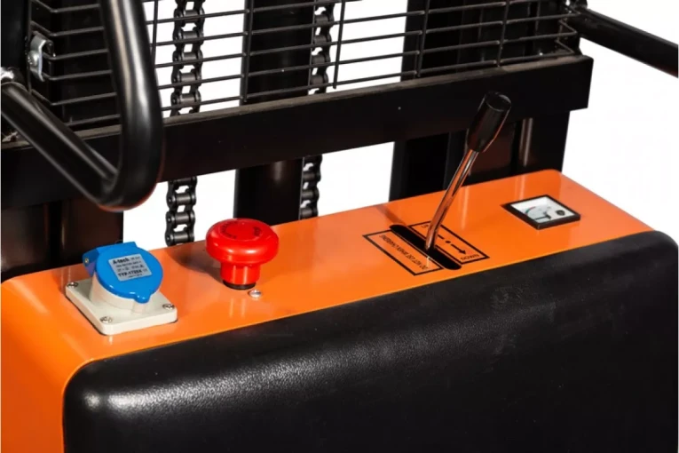 Штабелер электрический самоходный 1,2 т-3,5м Вилы: 1150 , Гелевая АКБ, CL1235J SIBLINE купить в Архангельске Штабелер электрический самоходный 1,2 т-3,5м Вилы: 1150 , Гелевая АКБ, CL1235J SIBLINE купить в Архангельске