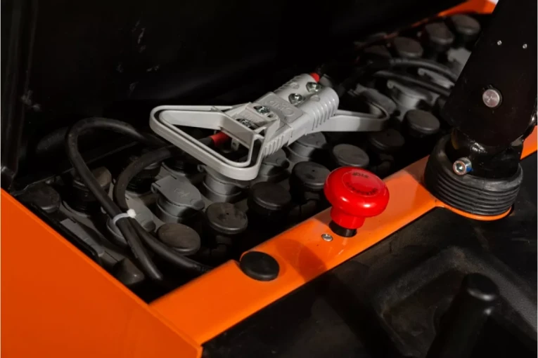 Штабелер электрический самоходный с платформой 1,5 т - 5,6 м Вилы: 1150 , АКБ Свинцово - кислотная, CL1556W SIBLINE купить в Архангельске Штабелер электрический самоходный с платформой 1,5 т - 5,6 м Вилы: 1150 , АКБ Свинцово - кислотная, CL1556W SIBLINE купить в Архангельске