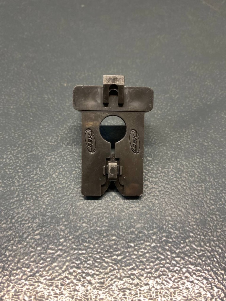 Крючок двойной 38 мм купить в Архангельске Крючок двойной 38 мм купить в Архангельске