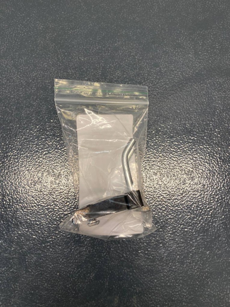 Крючок двойной 38 мм купить в Архангельске Крючок двойной 38 мм купить в Архангельске