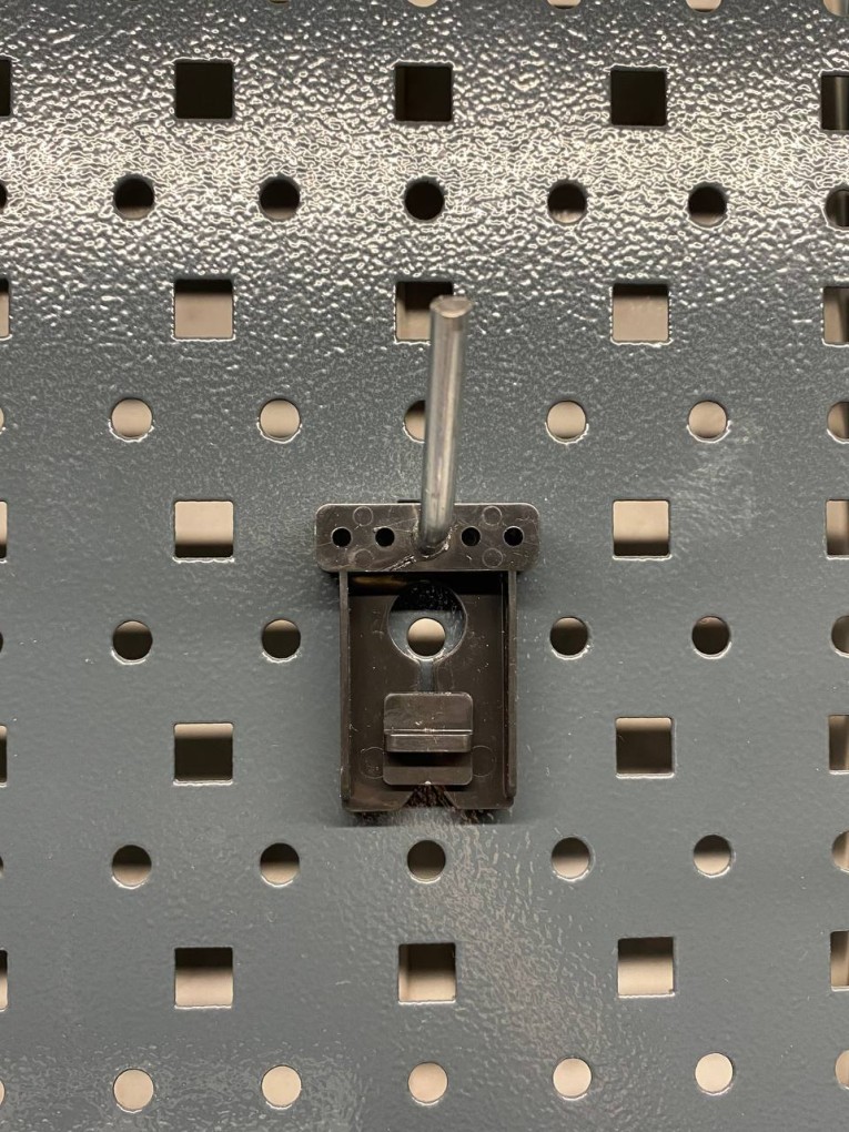 Крючок наклонный 50 мм купить в Архангельске Крючок наклонный 50 мм купить в Архангельске