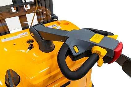 Штабелер электрический самоходный CDDK20 (2000 кг, 6,5 м, 24В / 300Ач, EPS) SMARTLIFT (SMART) купить в Архангельске Штабелер электрический самоходный CDDK20 (2000 кг, 6,5 м, 24В / 300Ач, EPS) SMARTLIFT (SMART) купить в Архангельске