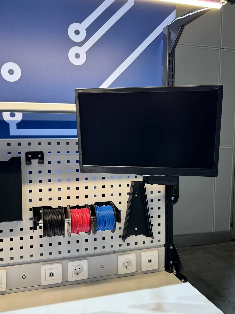 Кронштейн для монитора DBL купить в Архангельске Кронштейн для монитора DBL купить в Архангельске