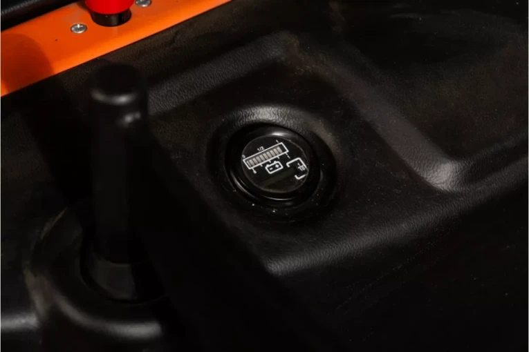 Штабелер электрический самоходный с платформой 2 т - 4,5 м Вилы: 1150 , АКБ Свинцово - кислотная, CL2045W SIBLINE купить в Архангельске Штабелер электрический самоходный с платформой 2 т - 4,5 м Вилы: 1150 , АКБ Свинцово - кислотная, CL2045W SIBLINE купить в Архангельске